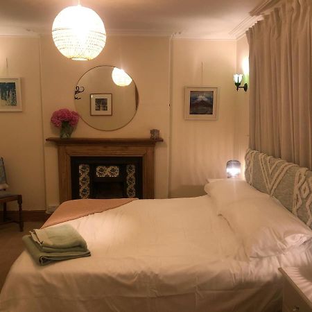 The Dragonfly Bnb, Glastonbury Eksteriør bilde
