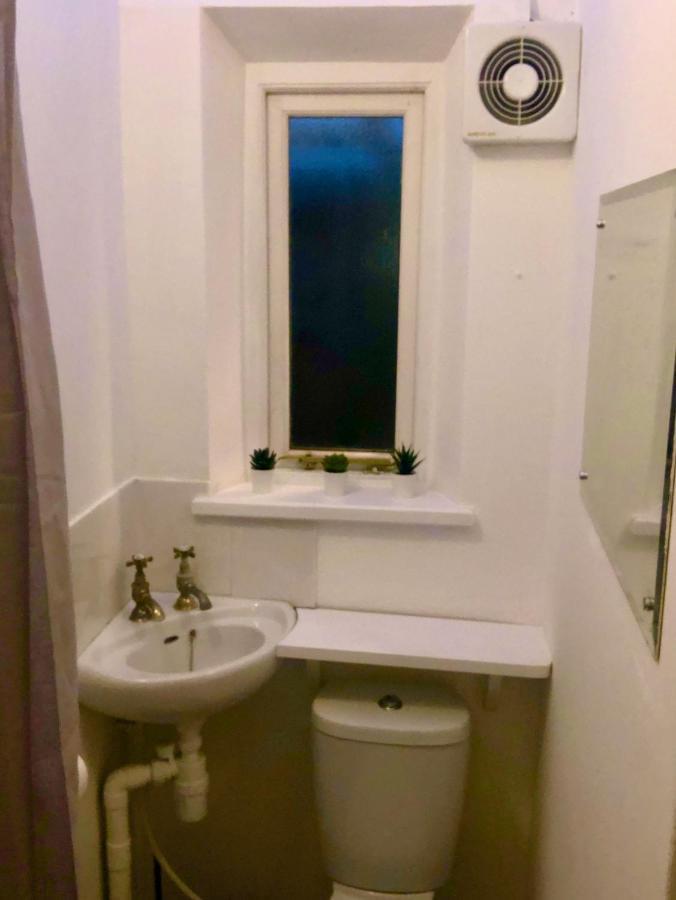 The Dragonfly Bnb, Glastonbury Eksteriør bilde