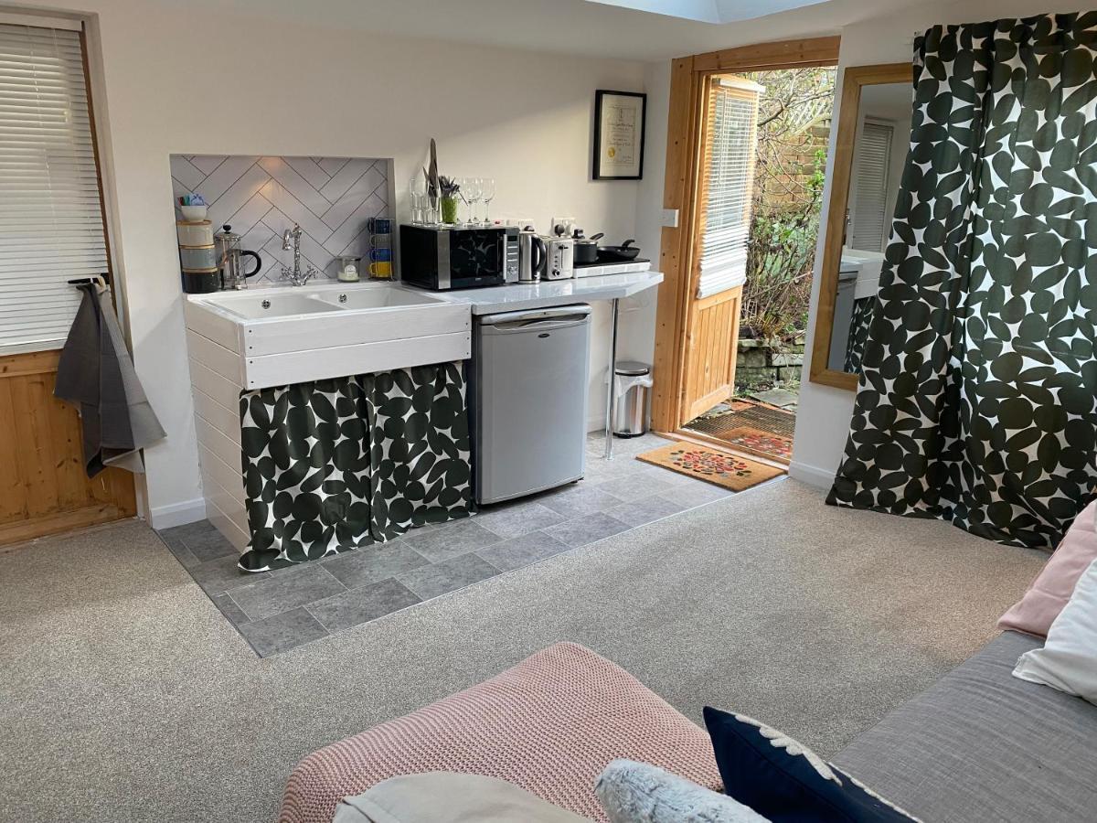 The Dragonfly Bnb, Glastonbury Eksteriør bilde
