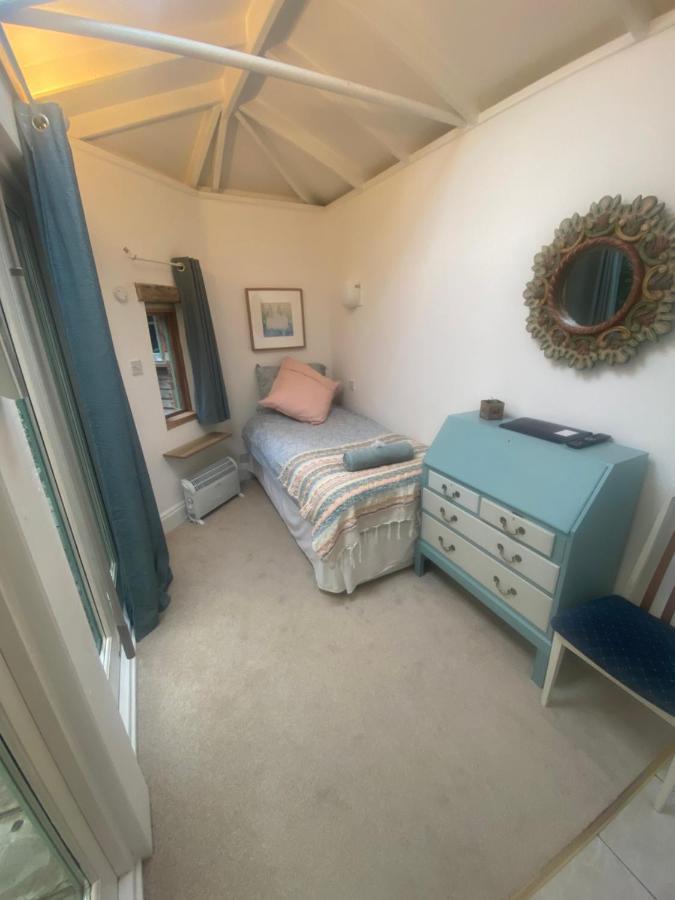 The Dragonfly Bnb, Glastonbury Eksteriør bilde
